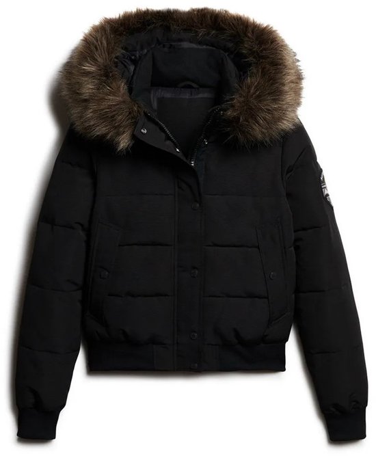 Zwarte Superdry bomberjack met dikke bontkraag en rits- en knoopsluiting.