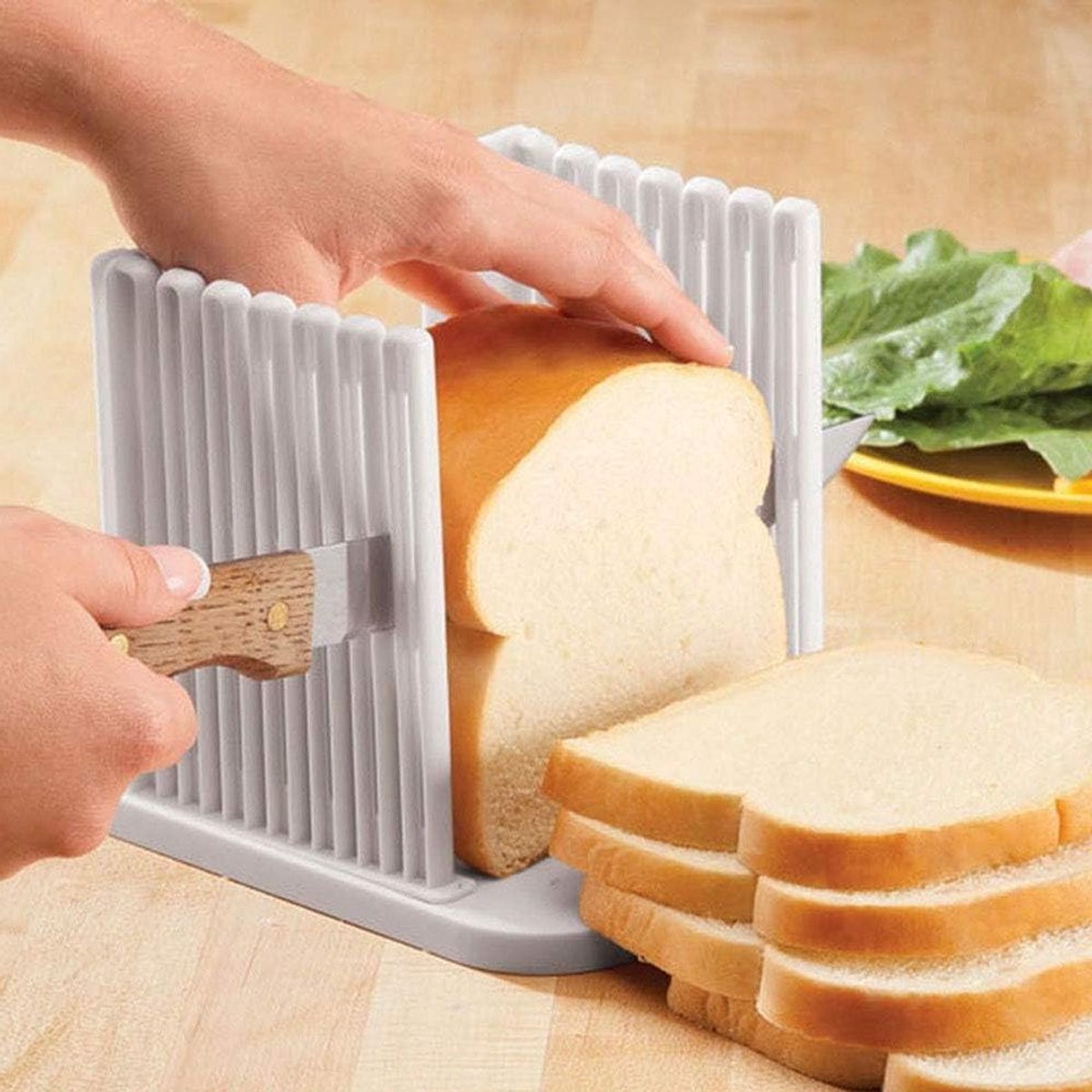 Broodsnijder - Keuken tool - Gelijkmatig snijden - Opvouwbaar ontwerp - 15 cm breed - Wit