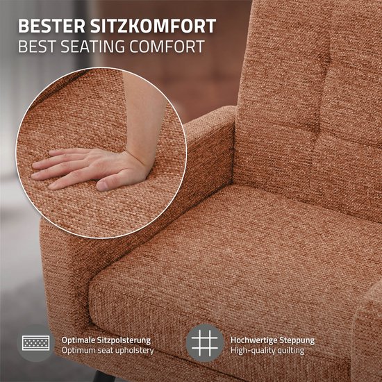 Close-up van een oranje fauteuil, met een hand die de zachte bekleding test. Iconen tonen optimale zitpolstering en hoogwaardige stiksels.