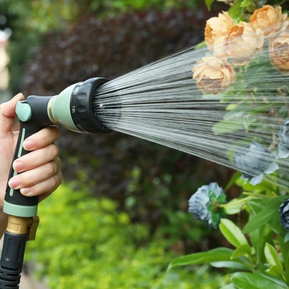 Duurzame Tuinsproeier met 8 Functies, Hoge Druk en Handbediening voor Tuin, Auto en Schoonmaak