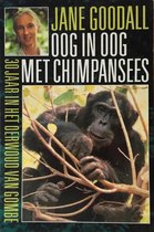Oog in oog met chimpansees