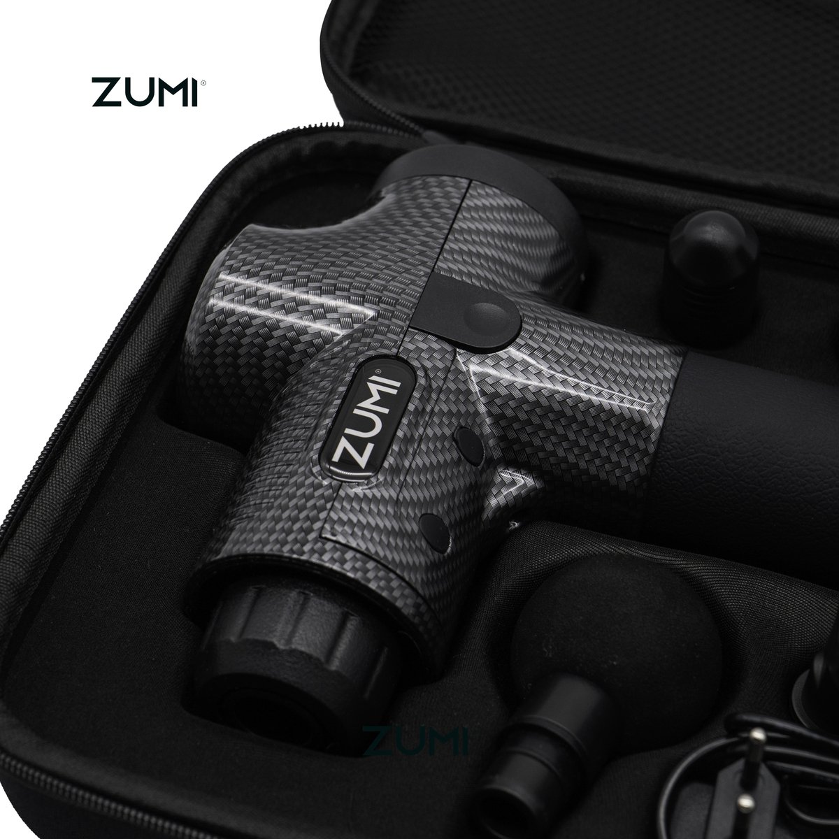 Afbeelding 3 van Zumi - Massage Gun - Massage Apparaat - Sport en Relax Massage - Fullbody - 30 Standen - Incl. 6 Opzetstukken en Koffer - Zwart