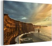 Wanddecoratie Metaal - Aluminium Schilderij Industrieel - Brekende golven op de Ierse Kliffen van Moher - 150x100 cm - Dibond - Foto op aluminium - Industriële muurdecoratie - Voor de woonkamer/slaapkamer