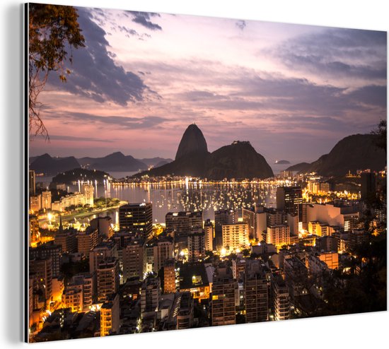 Wanddecoratie Metaal - Aluminium Schilderij Industrieel - Brazilië - Avond - Rio de Janeiro - 60x40 cm - Dibond - Foto op aluminium - Industriële muurdecoratie - Voor de woonkamer/slaapkamer