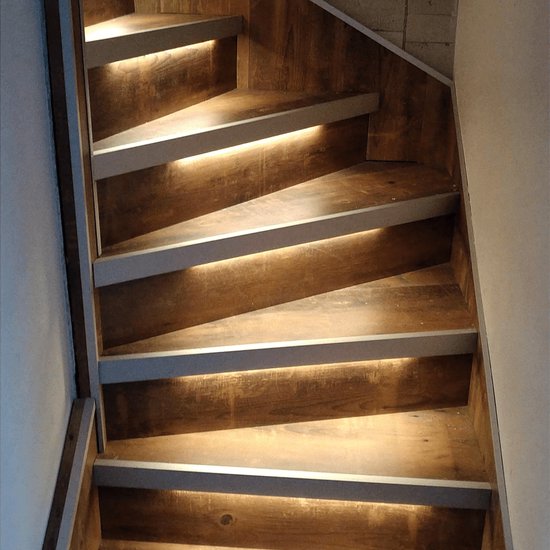 Trapverlichting led bewegingssensor set - Led strips 50 cm met warm wit licht - Set in aluminium profiel voor max. 16 treden - Bedienen via dimmer