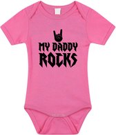 Daddy rocks tekst baby rompertje roze meisjes - Kraamcadeau/ Vaderdag cadeau - Babykleding 92
