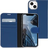 Accezz Hoesje Met Pasjeshouder Geschikt voor iPhone 14 Plus - Accezz Wallet Softcase Bookcase - Donkerblauw