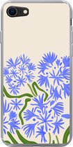 Telefoonhoesje Geschikt voor iPhone SE 2022 hoesje - Bloem - Blauw - Blad - Simpel - Siliconen Telefoonhoesje Telefoonhoesje