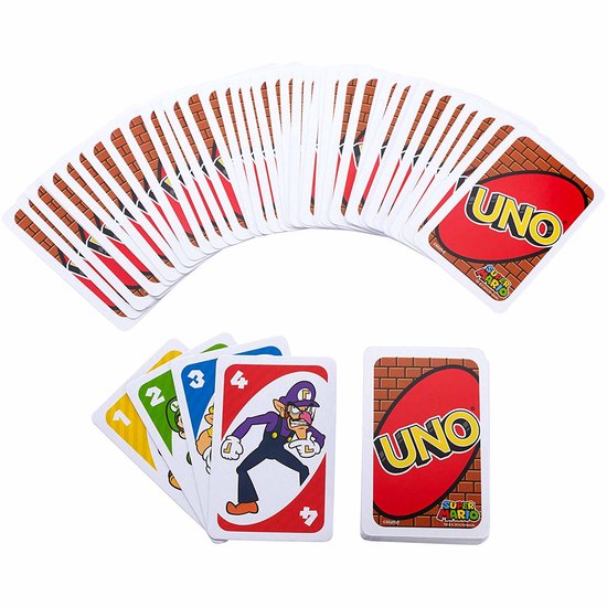 UNO Super Mario speelkaarten met Waluigi en Mario, met stapels kaarten.