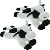 Set van 2x stuks pluche knuffel dieren Koe zwart/wit van 19 cm - Speelgoed boerderij knuffels