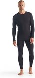 Man in zwarte thermolegging en zwarte longsleeve.