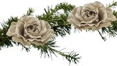 Fleurs de sapin de Noël sur clip - 2x pièces - paillettes champagne - plastique - 10 cm
