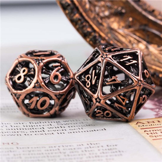 Thumbnail van een extra afbeelding van het spel DND Hollow metal dice set - Hollow bone serie - DnD dobbelstenen set Copper - Dungeons and Dragons dobbelstenen Inclusief Leren bewaarzakje en lux doosje