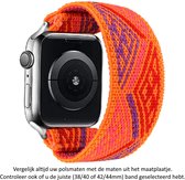 Oranje Gestreepte Elastische Nylon Horloge Band geschikt voor Apple Watch 1, 2, 3, 4, 5, 6, 7, 8, SE & Nike+, 38mm, 40mm & 41mm "Vrouwenbreedte" Series – Maat: zie maatfoto - Zacht Geweven Nylon - 38 mm, 40 mm en 41 mm