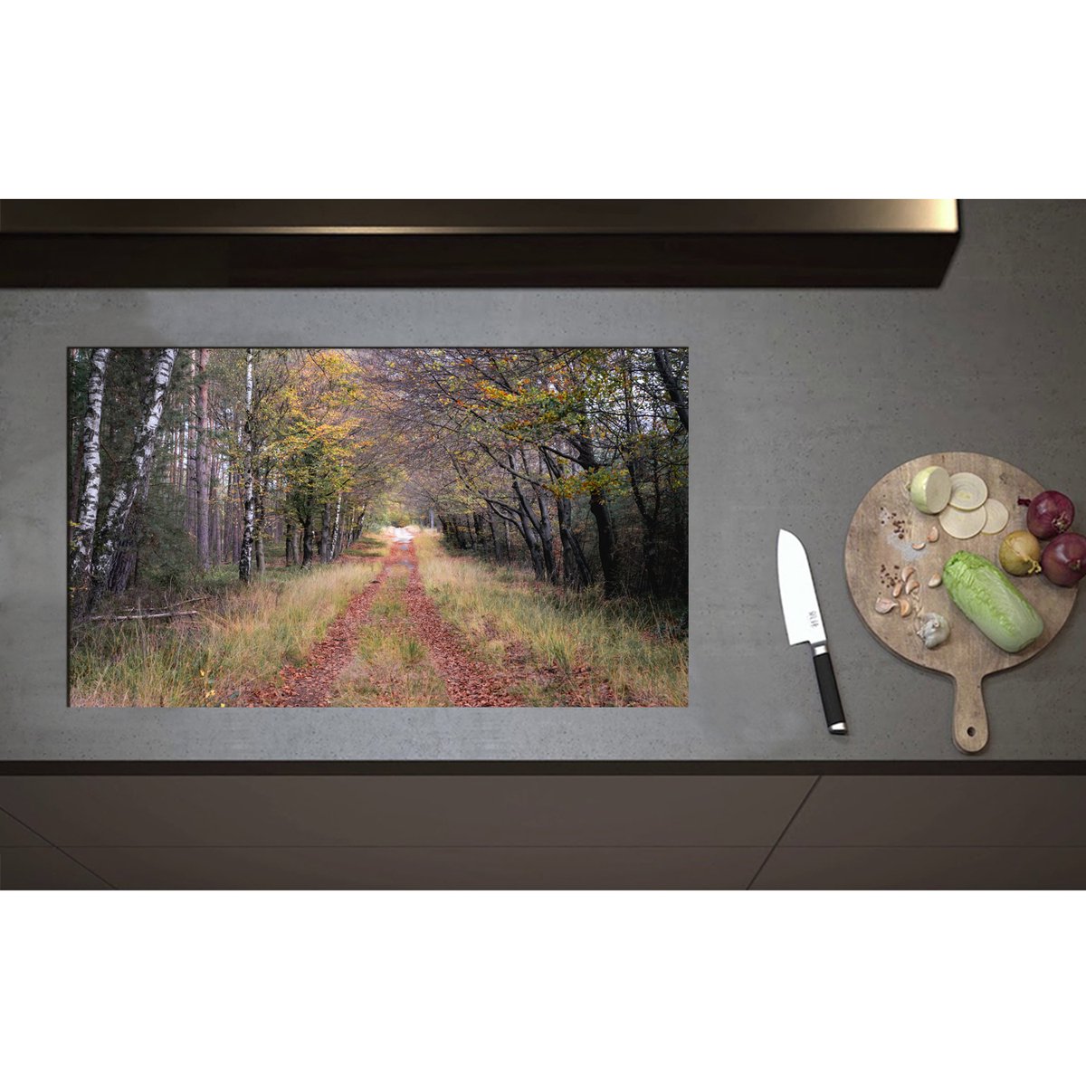 Inductieplaat Beschermer - Bospad in een Bos in Nederland - 85x50 cm - 2 mm Dik - Inductie Beschermer - Bescherming Inductiekookplaat - Kookplaat Beschermer van Wit Vinyl