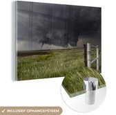 MuchoWow® Glasschilderij 180x120 cm - Schilderij acrylglas - Tornado in veld met hekje - Foto op glas - Schilderijen