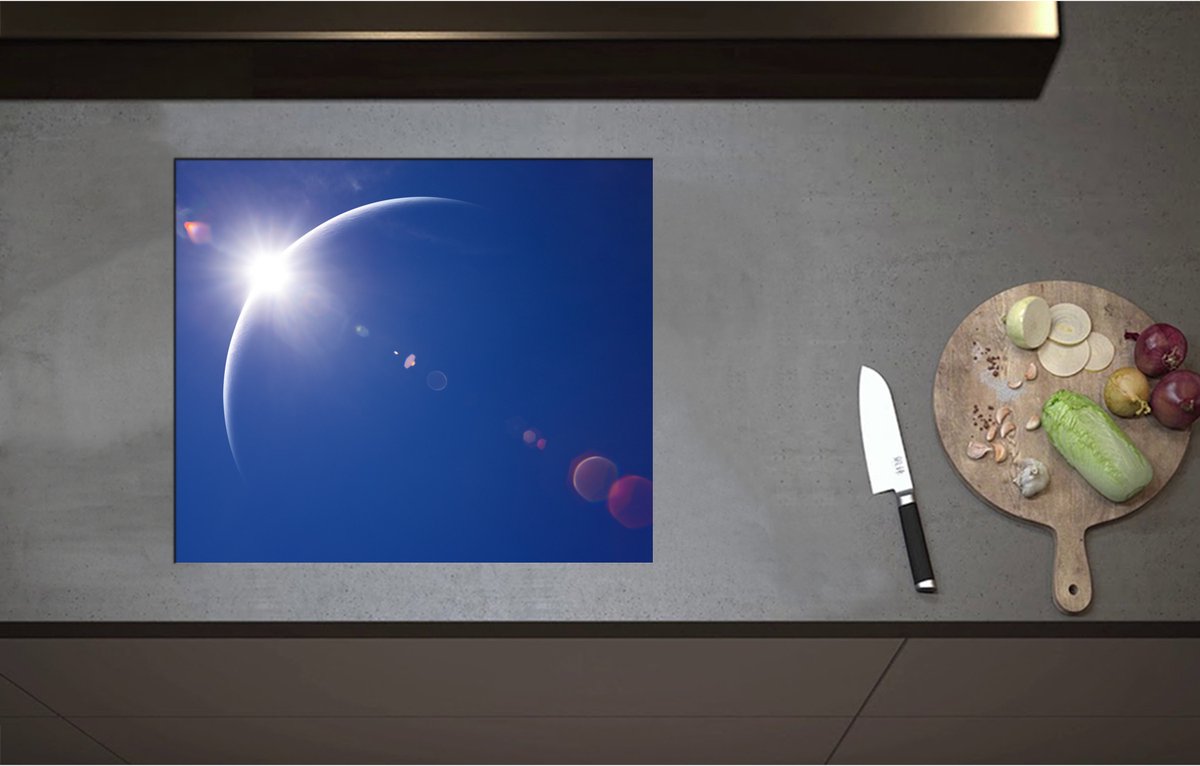 Inductieplaat Beschermer - Begin van Zonsverduistering bij Heldere Blauwe Lucht - 60x51 cm - 2 mm Dik - Inductie Beschermer - Bescherming Inductiekookplaat - Kookplaat Beschermer van Zwart Vinyl