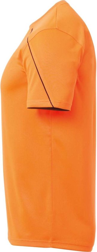 Oranje sportshirt van Uhlsport met zwarte accenten op de schouders en mouwen.
