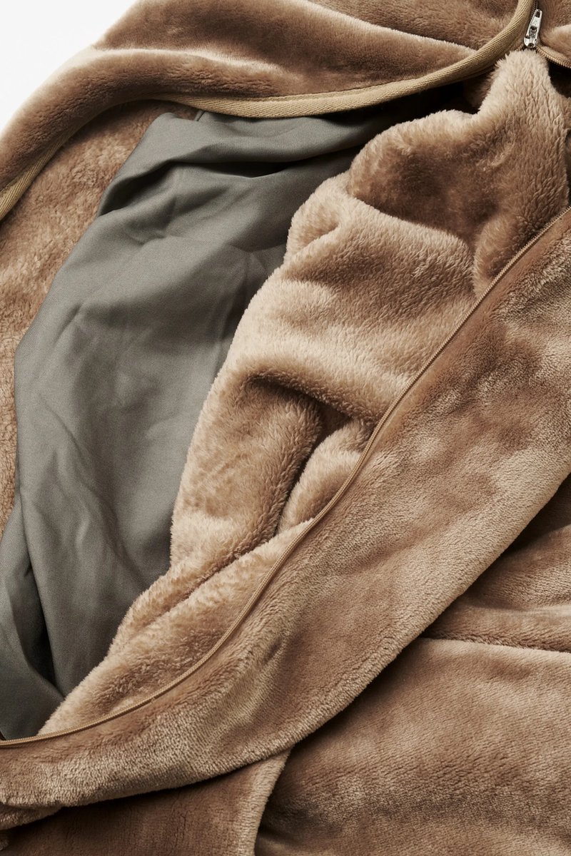 Nikki Amsterdam | The.Plaid Original | Taupe | Bruin | Beige | Draadloos | Duurzaam | Infrarood Warmtedeken | Stoelkleed | Bank Plaid | 150 x 130cm | Incl. Powerbank (20000mAh) | Gebruiksduur: tot 10 uur – foto 4