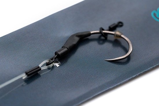 Korda Spinner Rig Boom - 4, 5, Or 6 Inch With 25lb (11.3kg) Micro Barbed Hooks - 2 Pieces Per Pack (KRR021)