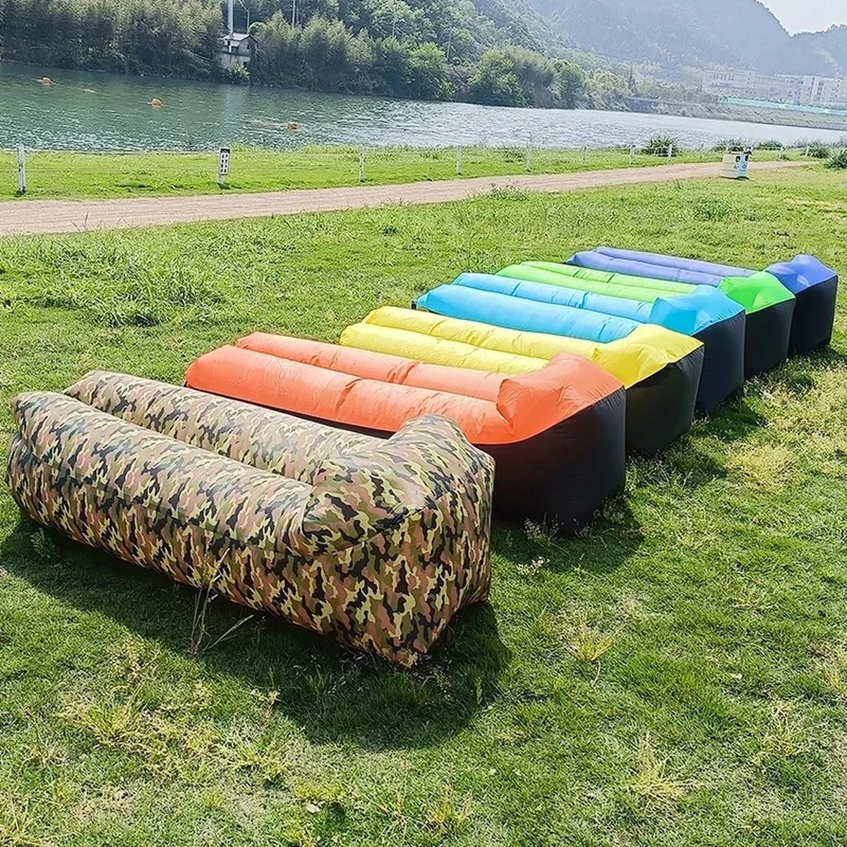 Stagecaptain IF-12088 Inflatable Sofa Piano-Design - Sofa made of PVC - For 2 People - Ideal for Festivals, Camping, Garden, Rehearsal Room or Living Room - Dimensions: approx. 127 x 75 cm