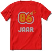 86 Jaar Feest T-Shirt | Goud - Zilver | Grappig Verjaardag Cadeau Shirt | Dames - Heren - Unisex | Tshirt Kleding Kado | - Rood - M