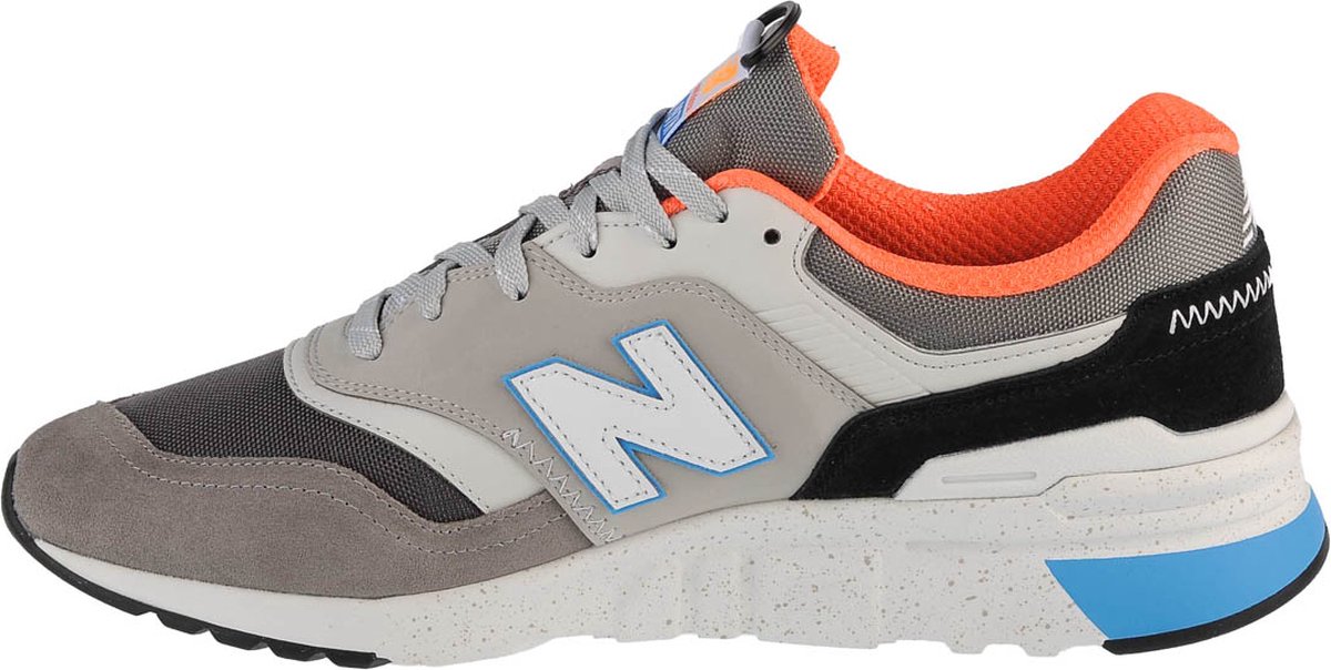 New Balance CM997HTH, Mannen, Grijs, Sneakers, maat: 44,5 | bol.com