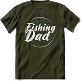 Fishing Dad - Vissen T-Shirt | Aqua | Grappig Verjaardag Vis Hobby Cadeau Shirt | Dames - Heren - Unisex | Tshirt Hengelsport Kleding Kado - Leger Groen - XL