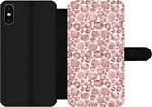 Bookcase Geschikt voor iPhone XS Max telefoonhoesje - Panterprint - Roze - Pastel - Luxe - Met vakjes - Wallet case met magneetsluiting