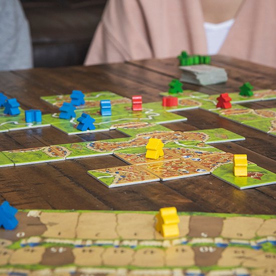 Carcassonne Strategiespiel – Erweiterung Für 2–6 Spieler, Inkl. Kathedralen, Hostels & Großem Meeple