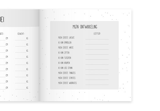Pagina 'Mijn Ontwikkeling' met mijlpalen zoals eerste lach, hapje, zit, tijger, kruip, staan en tandjes.