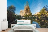 Behang - Fotobehang Sagrada Familia op een middag in Barcelona - Breedte 390 cm x hoogte 260 cm