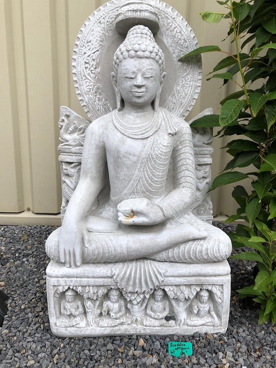 Bouddha sur trône lavis blanc, plein de pierre.
