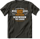 20 Jaar Legend T-Shirt | Goud - Wit | Grappig Verjaardag en Feest Cadeau Shirt | Dames - Heren - Unisex | Tshirt Kleding Kado | - Donker Grijs - XL