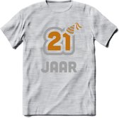 21 Jaar Feest T-Shirt | Goud - Zilver | Grappig Verjaardag Cadeau Shirt | Dames - Heren - Unisex | Tshirt Kleding Kado | - Licht Grijs - Gemaleerd - S