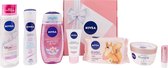 NIVEA Geschenkdoos, roze, verzorgingsset met shampoo, reinigingsdoekjes, dagverzorging, douchegel en meer, cadeauset met verzorgingsproducten voor bijzondere feel-good momenten - Valentijn ca