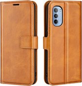 Deluxe Book Case - Motorola Moto G31 / G41 Hoesje - Bruin