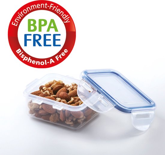 Boîte de conservation transparente avec fermeture bleue, remplie de noix, avec logo BPA FREE.