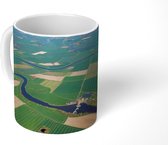 Mok - Luchtfoto van rivier de Wezer door het groene landschap van Nedersaksen, Duitsland - 350 ML - Beker - Uitdeelcadeautjes