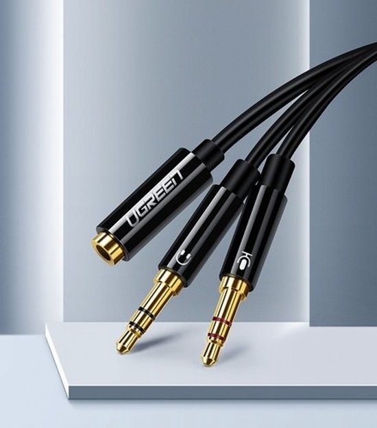 Ugreen Koptelefoon splitter 20cm kabel met Microfoon zwart - Female naar 2x Male 3.5mm audio jack - knoopvrij