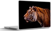 Laptop sticker - 12.3 inch - Zijaanzicht van een tijger op een zwarte achtergrond - 30x22cm - Laptopstickers - Laptop skin - Cover
