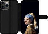 Bookcase Geschikt voor iPhone 13 Pro telefoonhoesje - Meisje met de parel - Vermeer - Kunst - Met vakjes - Wallet case met magneetsluiting