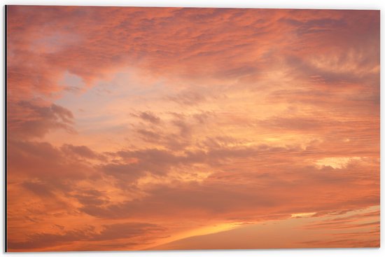 Dibond - Prachtige Pastelroze en -oranje Lucht vol Wolken - 60x40 cm Foto op Aluminium (Wanddecoratie van metaal)