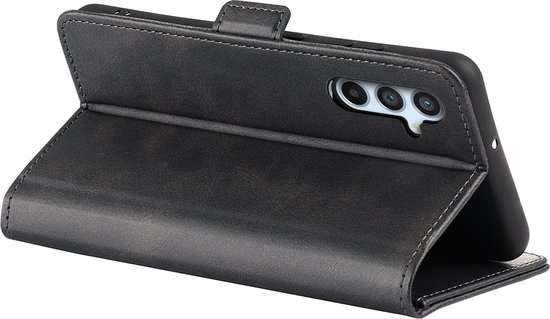 Zwarte openklapbare wallet case met telefoon, camera-uitsparing en stiksels.