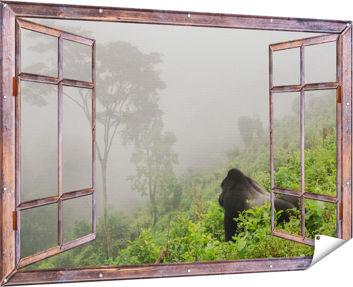 Gards Tuinposter Doorkijk Gorilla in het Woud tijdens de Mist - 180x120 cm - Tuindoek - Tuindecoratie - Wanddecoratie buiten - Tuinschilderij Multikleur