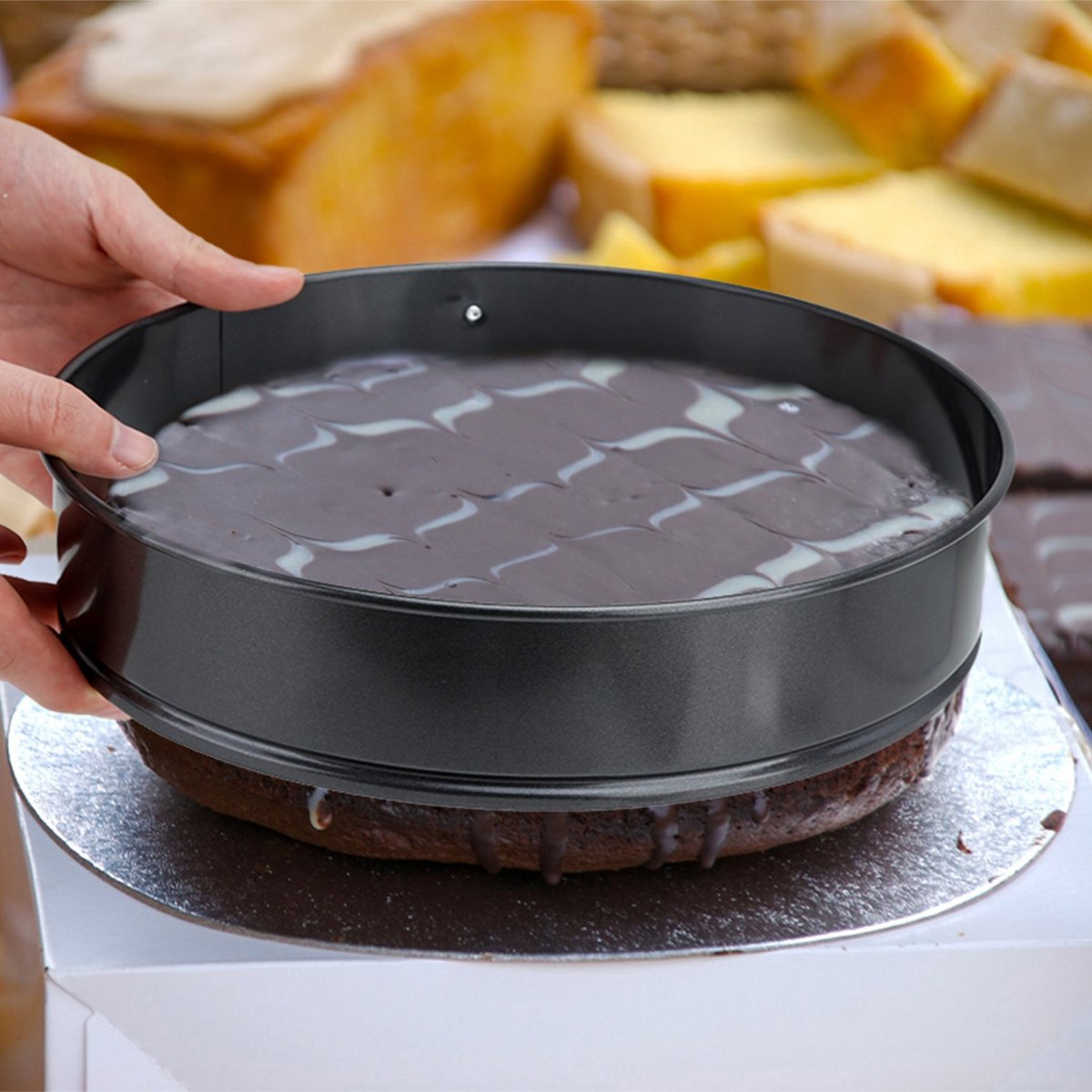 Intirilife 4-delige springvormset in verschillende maten - cakevorm, bakvorm, antiaanbaklaag, tot 230 graden, cakevorm – foto 8