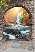 Tuinposter doorkijk poort - Waterval - Herfst - Zon - Natuur - Poort - Schutting decoratie - Tuinschilderij voor buiten - Schuttingdoek - 40x60 cm - Tuindoek - Tuindecoratie - Tuin