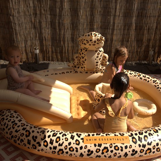 Swim Essentials - Speelzwembad met panterprint - Zwembadje - Opblaasbaar - Glijbaan - Sproeier - Kinderen - Jongens - Meisjes - Baby - Peuter - PVC - beige - bruin