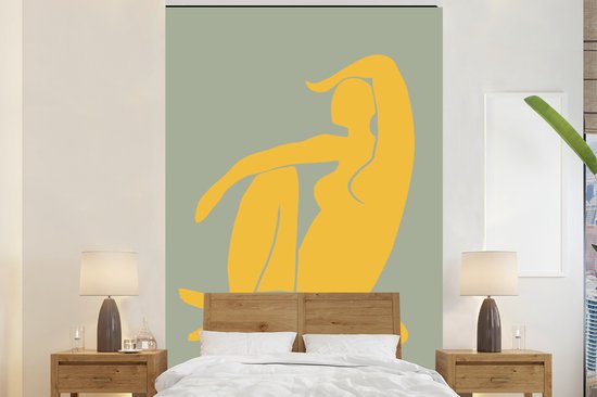 Behang - Fotobehang Vrouw - Geel - Groen - Minimalisme - Design - Breedte 180 cm x hoogte 280 cm - Behangpapier