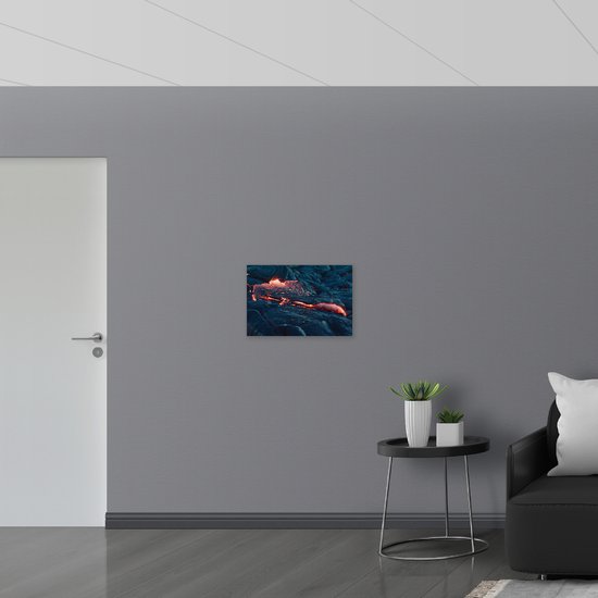 WallClassics - Toile - Magma coulant sur le volcan - 60x40 cm Photo sur toile (Décoration murale sur toile)